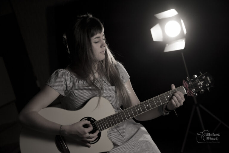 Felicitación de "La chica del lazo"