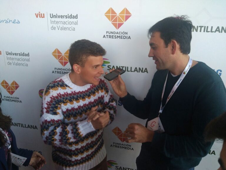 Saludo de Arkano a los alumnos de nuestro colegio