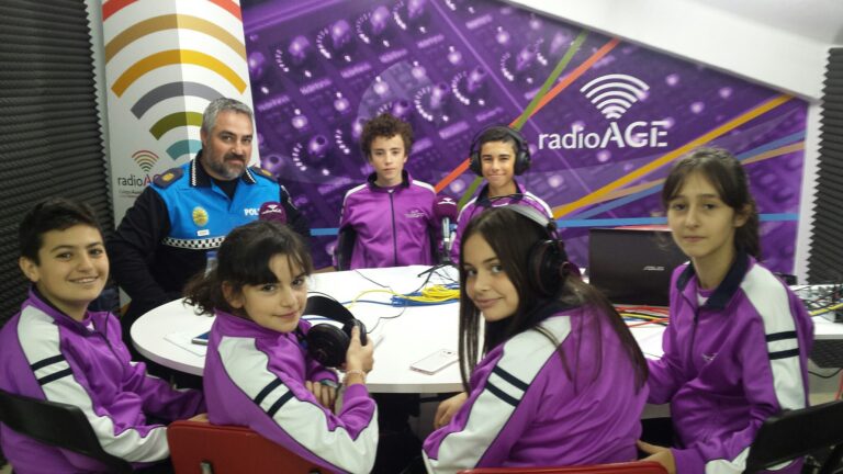 Entrevista a policía local