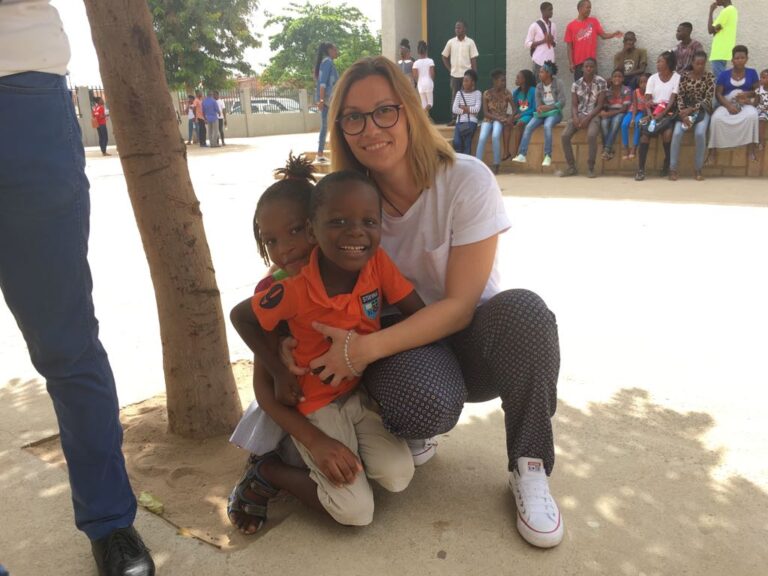Entrevista a Susana Herranz. Profesora de nuestro cole que ha participado en el intercambio con un colegio de Angola.