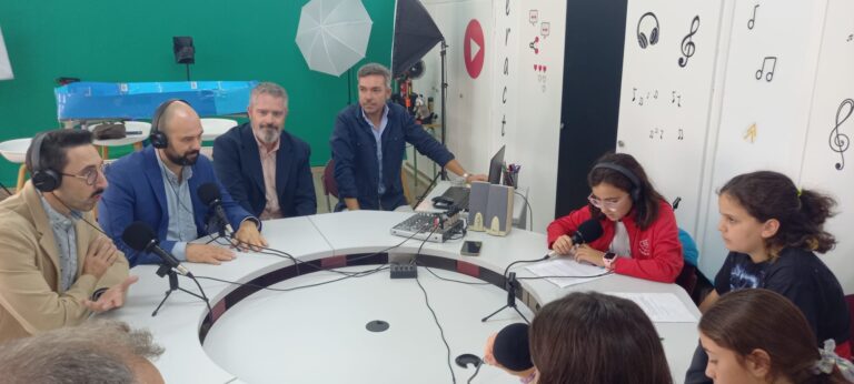 ENTREVISTA AL DIRECTOR DEL CRFP  Y ASESORES DE FORMACIÓN Y DIGITALIZACIÓN