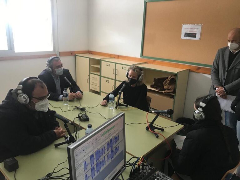 Onda Banderola 1. Entrevista al Delegado Territorial y a la Concejala de Educación.