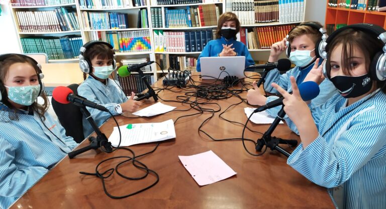 Radio Colegio Virgen del Mar: 4º de Primaria y el universo