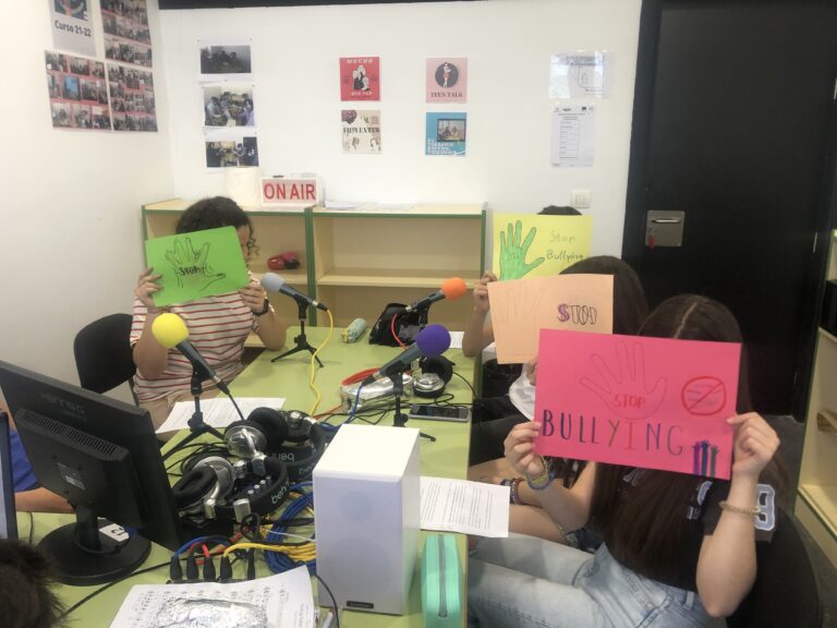 2 de mayo Día Internacional contra el Acoso Escolar