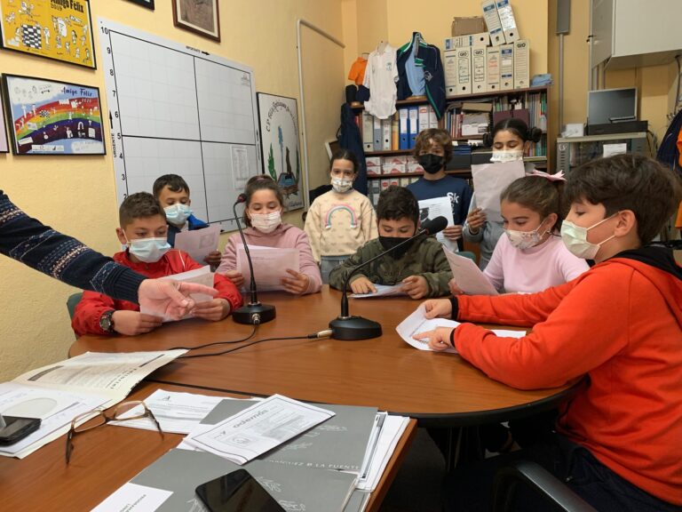 LA RADIO COMO INSTRUMENTO DE MOTIVACIÓN EN LA ESCUELA 4º PRIMARIA Categoría 2ª