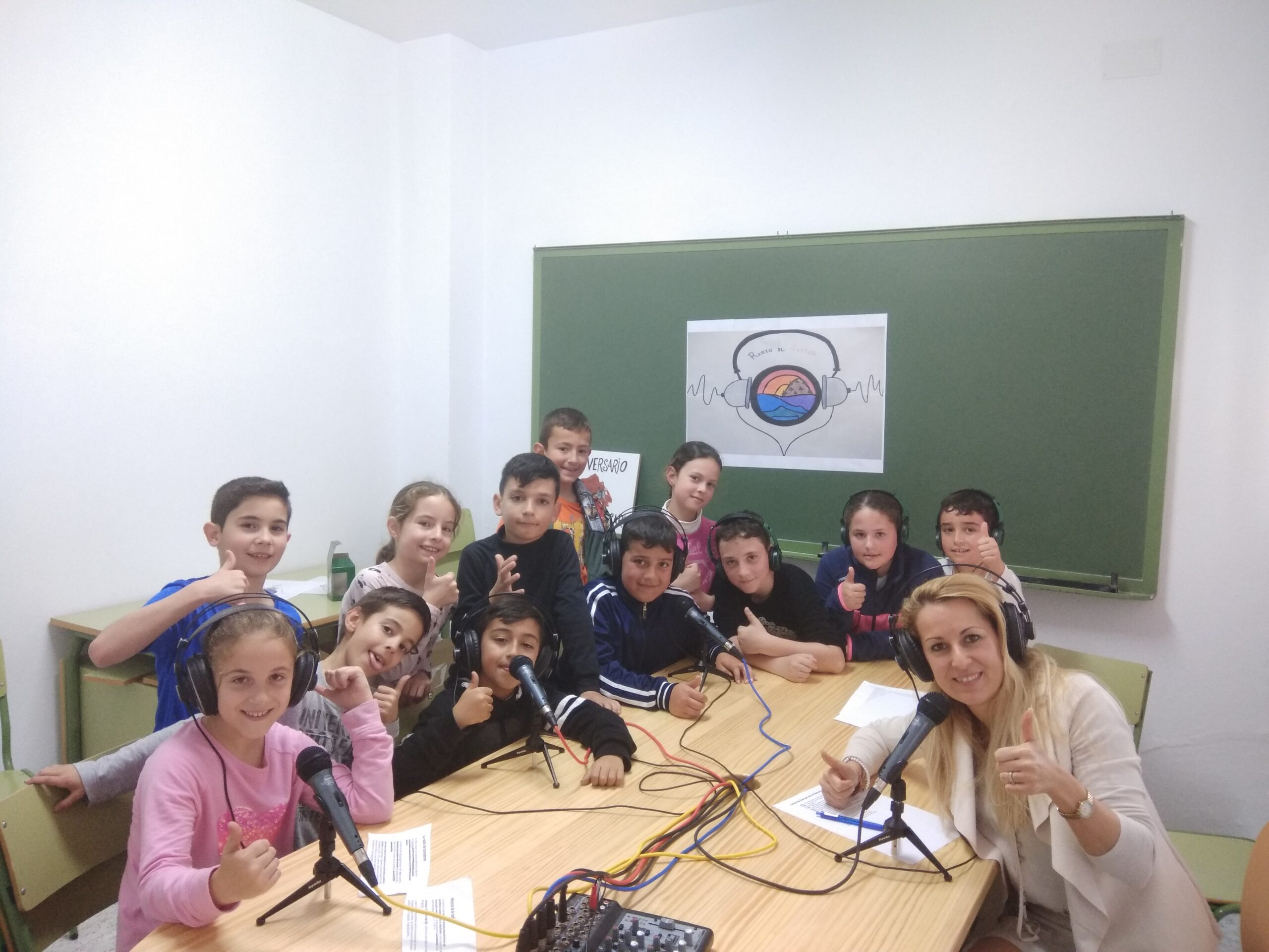 DÍA DE LA RADIO