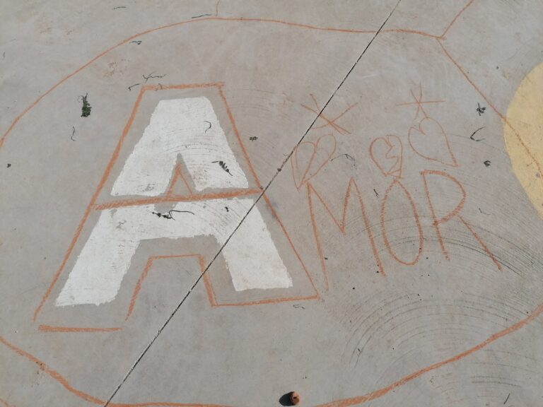 CONCURSO PODCAST: UN COLEGIO MARAVILLOSO INCOMPLETO