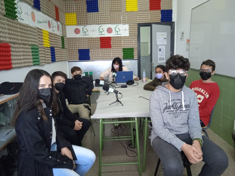 DOS MUNDOS QUE SE ACERCAN