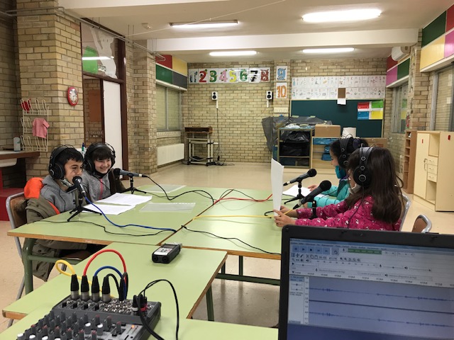 RECICLAMOS CON LA MADRE TIERRA