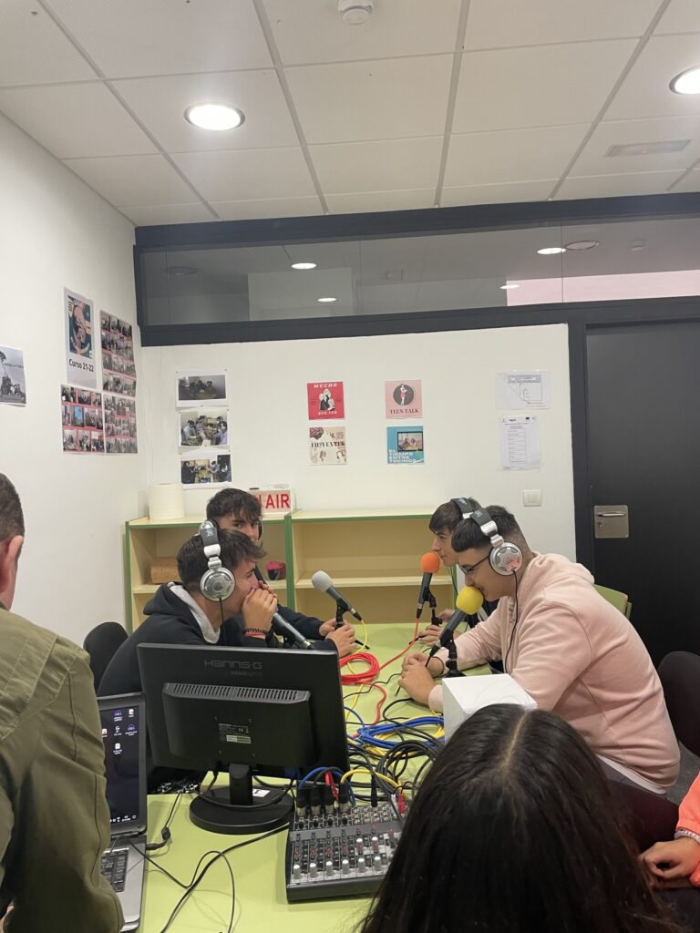 LA ROSA DEL AZAFRÁN