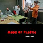 HECHO DE PLÁSTICO