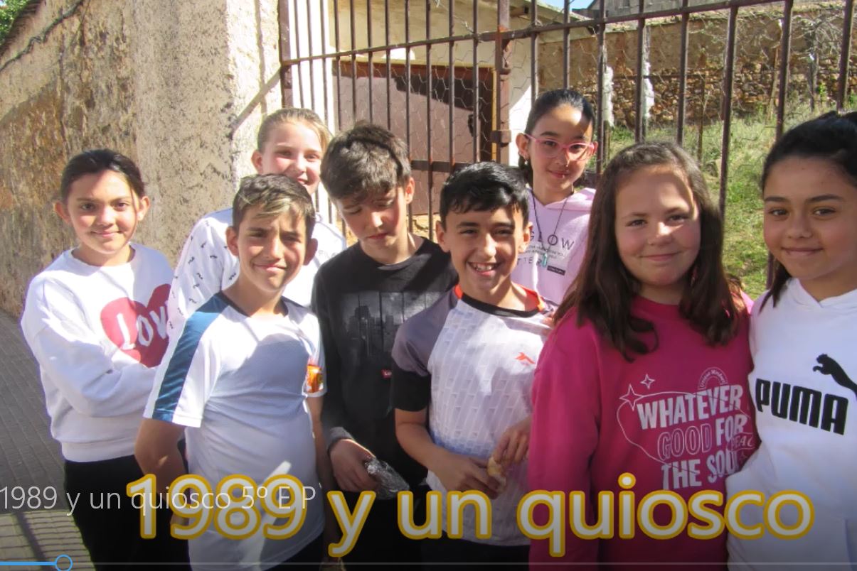 1989 Y UN QUIOSCO