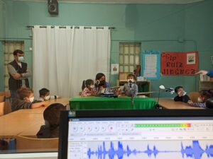 Cuenta con nuestros cuentos: ¡Que llega el lobo!