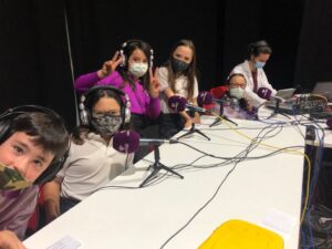 PEQUEÑOS CURIOSOS