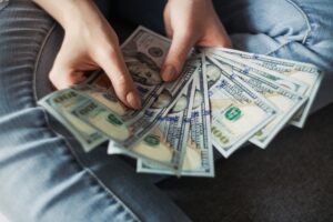 Los pánicos bancarios y los corralitos
