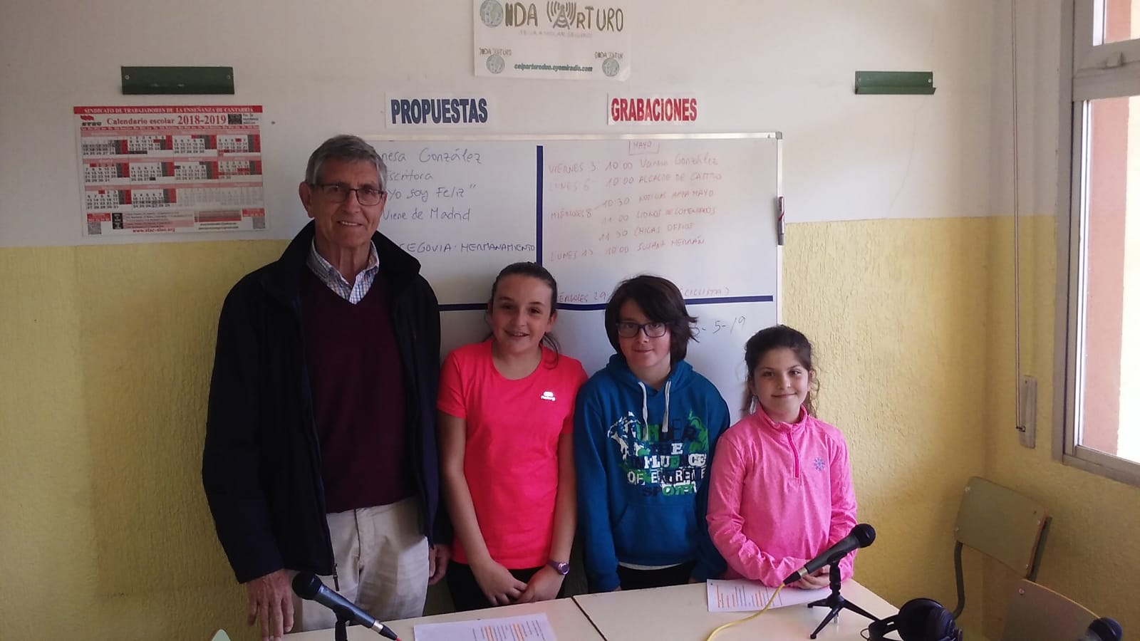 HOY NOS VISITA. ÁNGEL DÍAZ-MUNÍO.