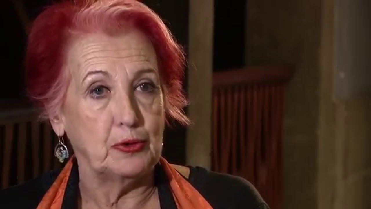 Rosa María Calaf da la bienvenida a RADIO OESTE