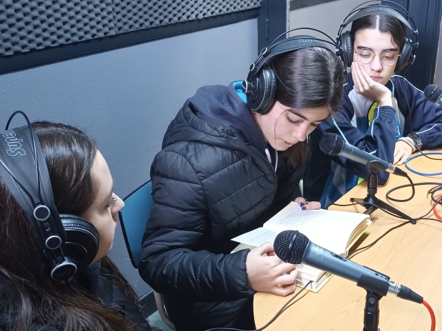 Lectura del libro Harry Potter y la Piedra Filosofal