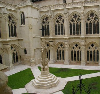 Microrrelatos de la Catedral V