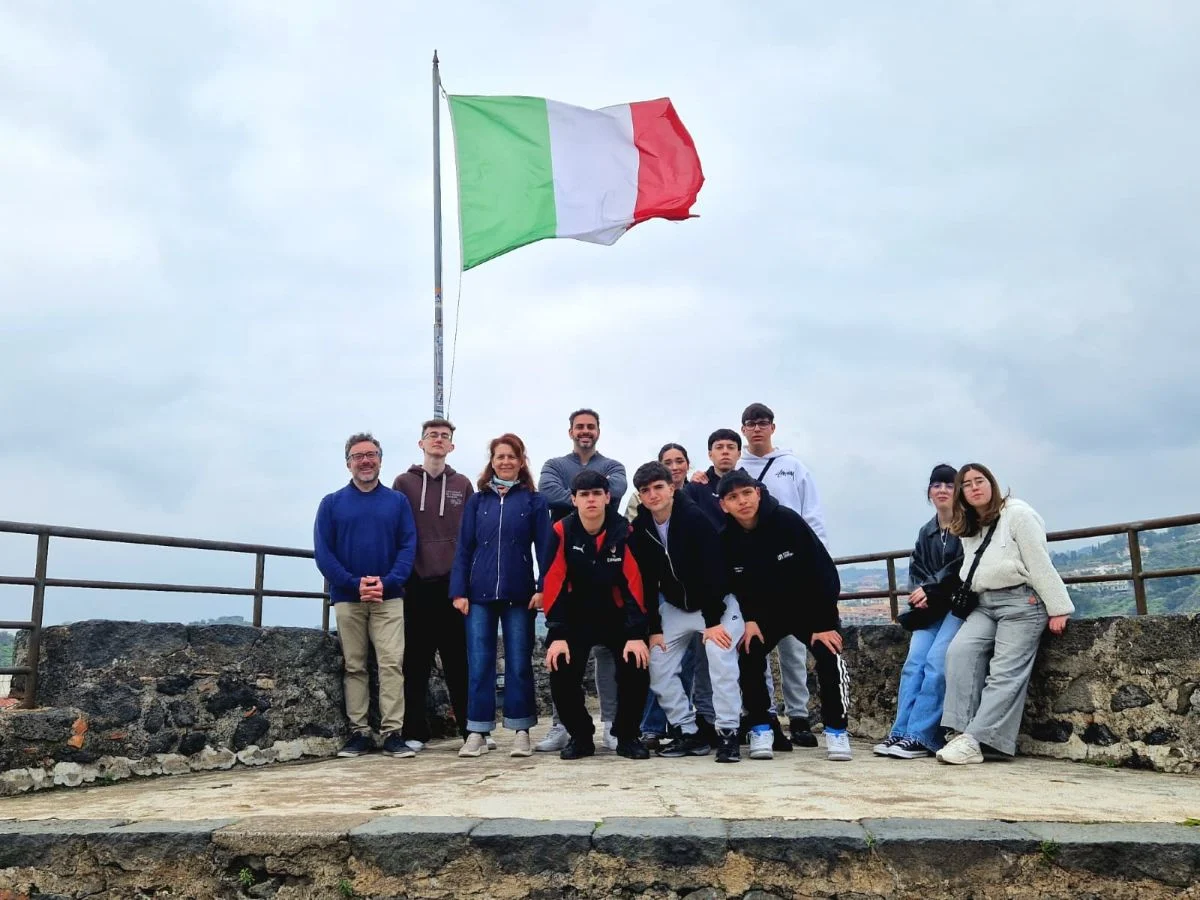 Escuchar podcast Movilidad Erasmus+ k122 Crossing Bordes Tomelloso- Sicilia