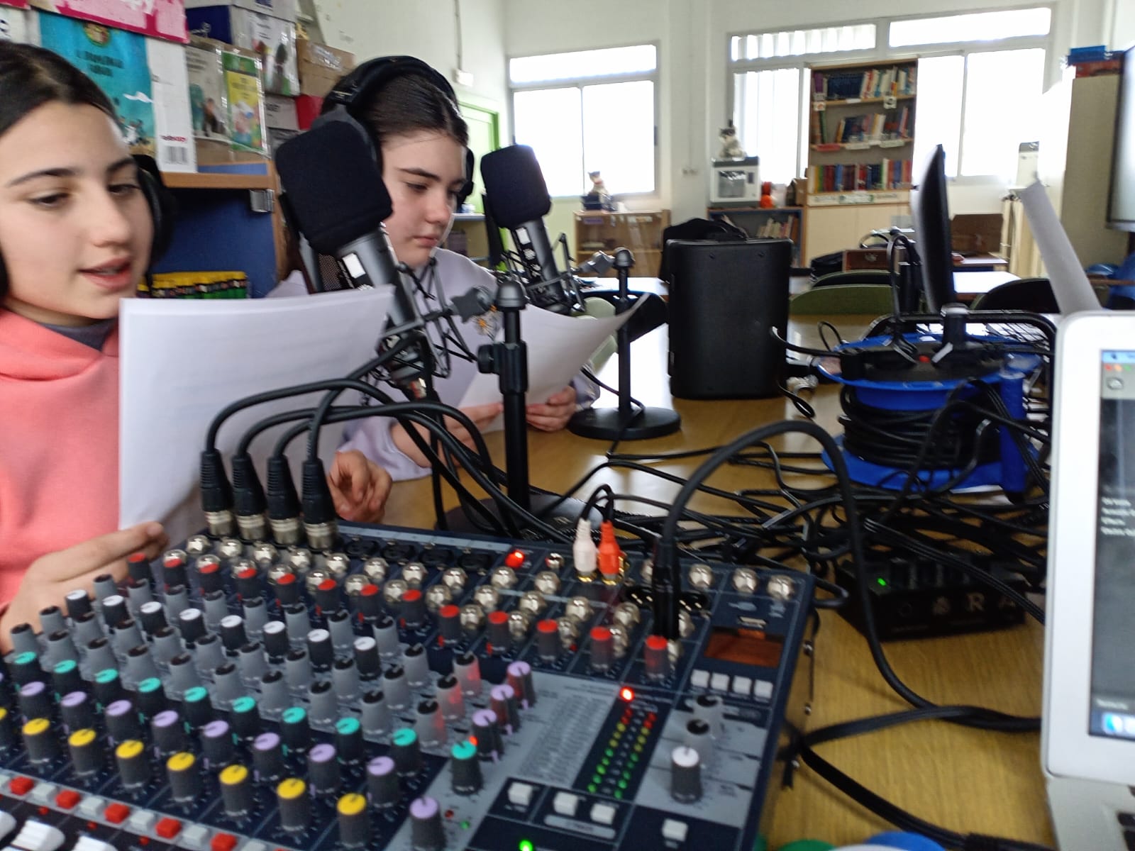 Escuchar podcast RADIO EXPLORADORES_ ALHENDIN_CUENTACUENTOS_MAGICO