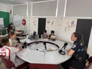 Escuchar podcast ENTREVISTA AGENTE DE POLICIA CAROLINA