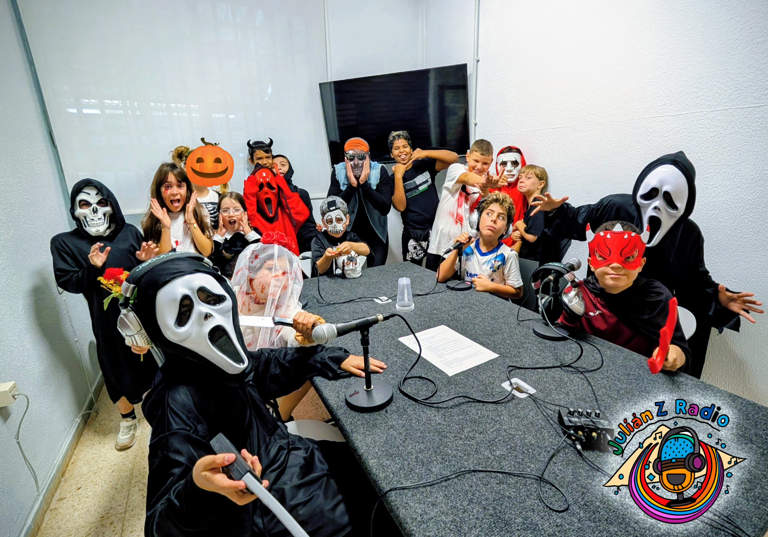 Escuchar podcast Halloween VS Noche de Finaos
