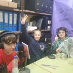 Escuchar podcast Sketch del influencer rural