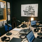 Escuchar podcast VERSOS EN LA SOMBRA